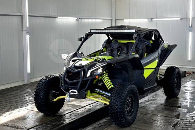 BRP Can-Am Maverick X MR. ,  \,   