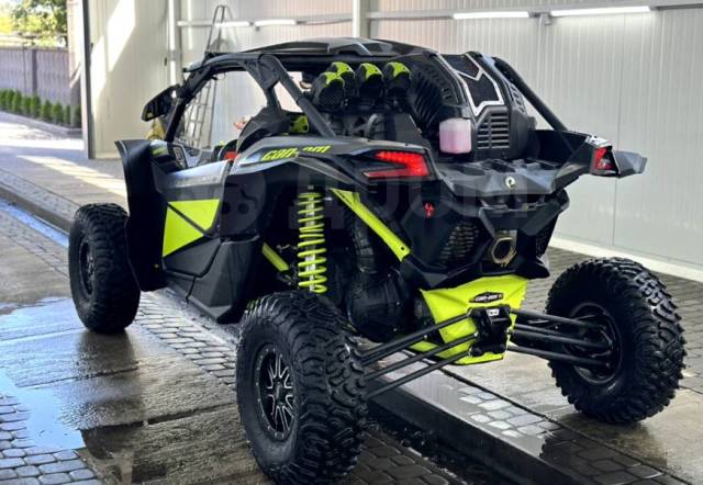 BRP Can-Am Maverick X MR. ,  \,   