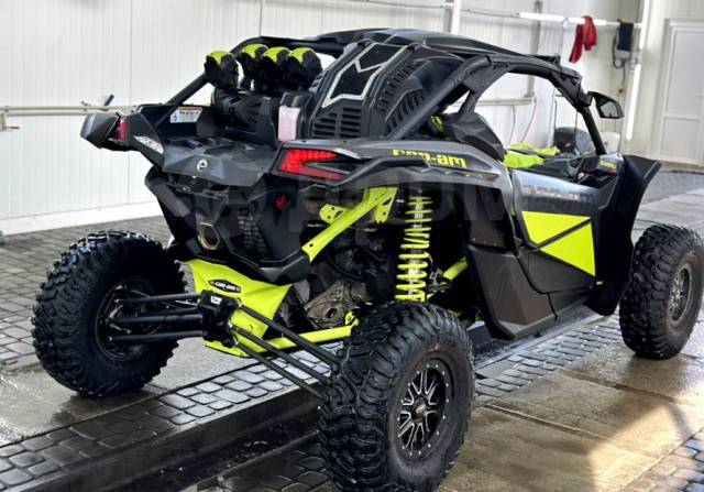 BRP Can-Am Maverick X MR. ,  \,   