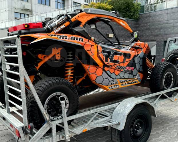 BRP Can-Am Maverick X3 X RC Turbo R. ,  \,   