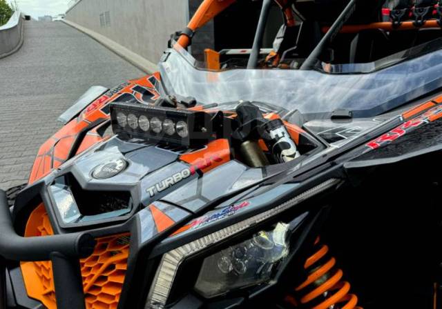 BRP Can-Am Maverick X3 X RC Turbo R. ,  \,   