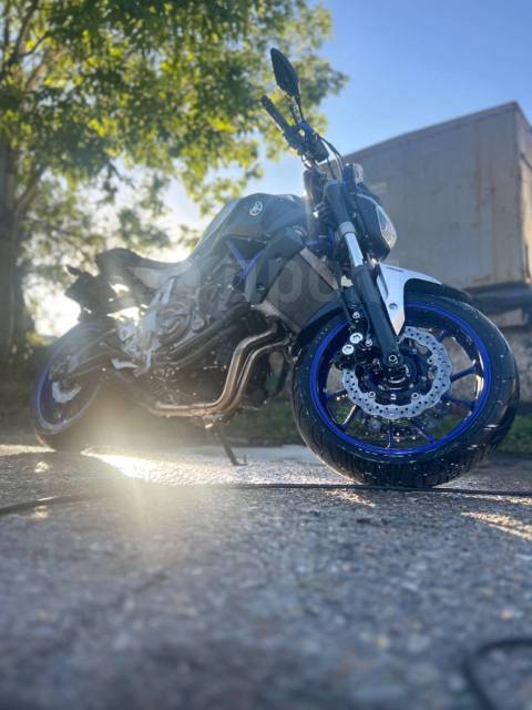 Yamaha MT. 700. ., , ,   