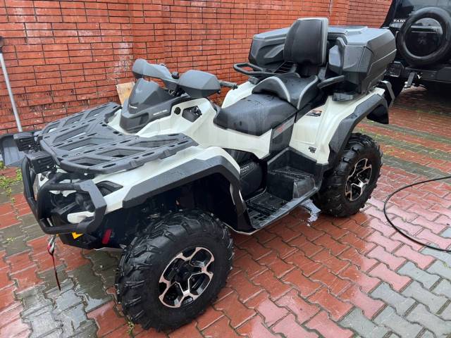 BRP Can-Am Outlander Max 1000R Limited. ,  \,   