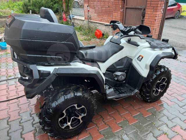 BRP Can-Am Outlander Max 1000R Limited. ,  \,   