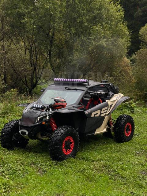 BRP Can-Am Maverick X RS Turbo RR SS. ,  \,   