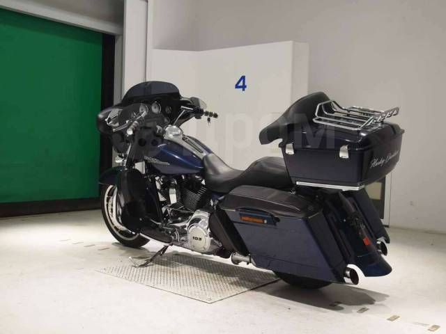 Harley-Davidson Street Glide. 1 690. ., , ,   