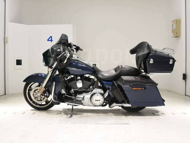 Harley-Davidson Street Glide. 1 690. ., , ,   