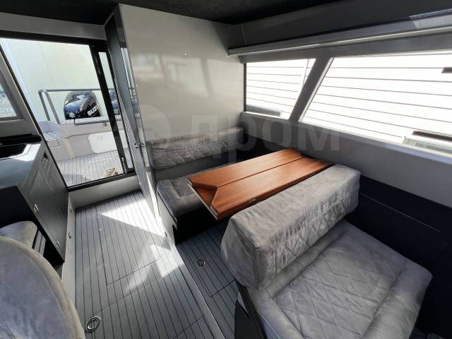  Voyager 960 Cabin  Suzuki 2DF300APX. 2024 ,  9,58.,   