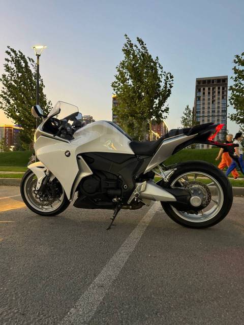 Honda VFR 1200FD. 1 200. ., , ,   