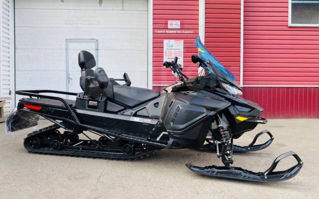 BRP Ski-Doo Expedition. ,  ,   