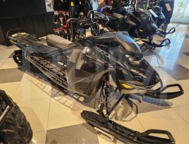 BRP Ski-Doo Summit X with Expert Package. ,  ,   