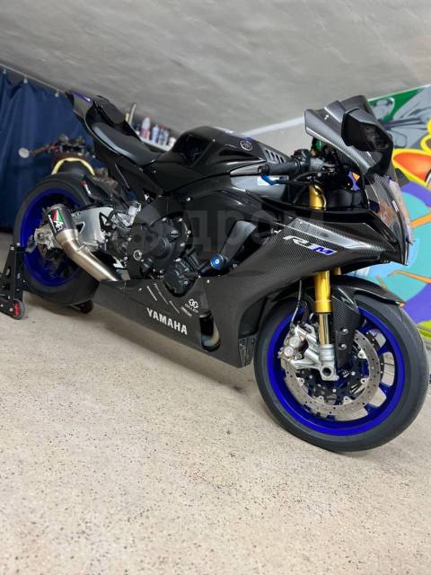 Yamaha YZF-R1M. 998. ., , ,   