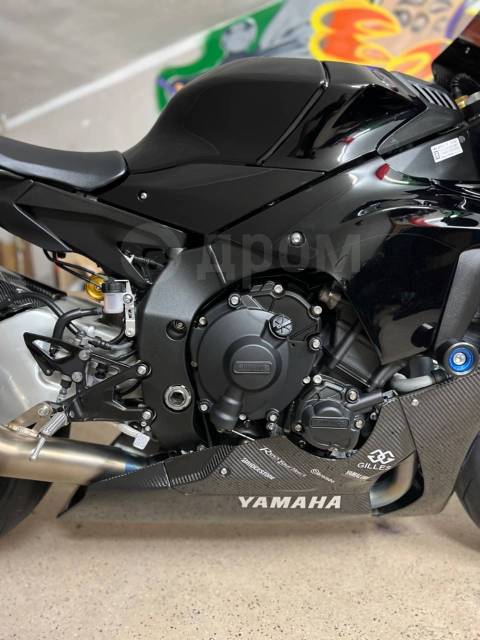 Yamaha YZF-R1M. 998. ., , ,   