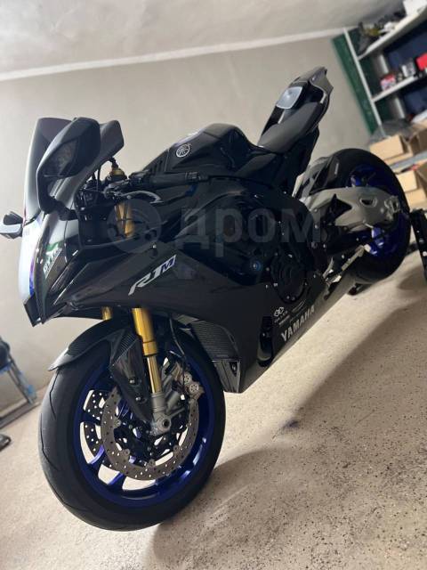 Yamaha YZF-R1M. 998. ., , ,   