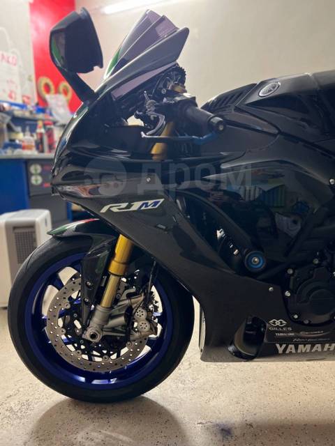 Yamaha YZF-R1M. 998. ., , ,   