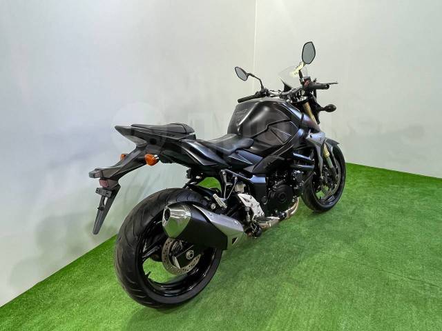 Suzuki GSR 750A. 750. ., , ,   