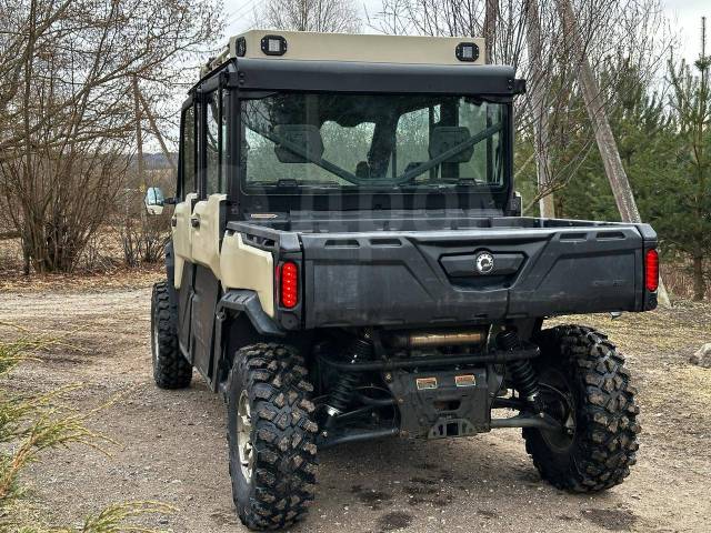 BRP Can-Am Defender. ,  \,   