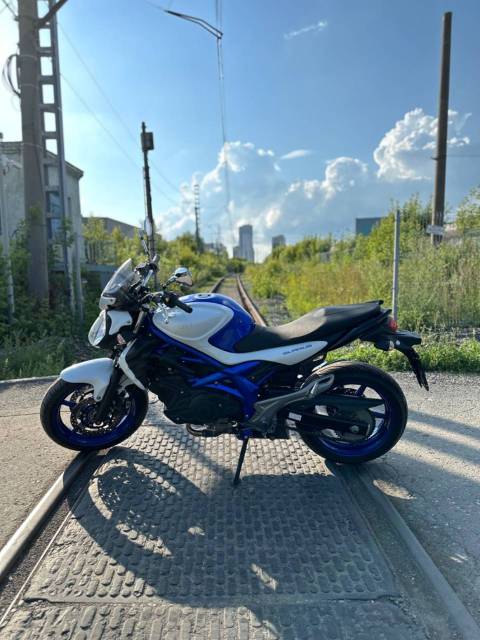 Suzuki SFV 400 Gladius. 399. ., , ,   