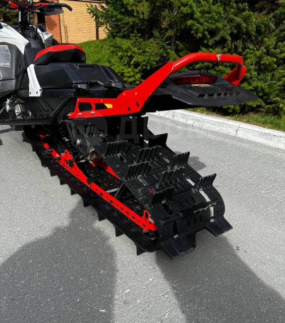 BRP Ski-Doo Summit X with Expert Package. ,  ,   