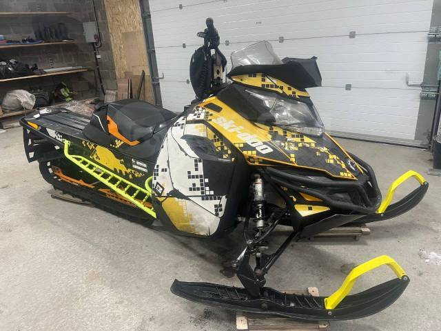 BRP Ski-Doo Summit. ,  ,   