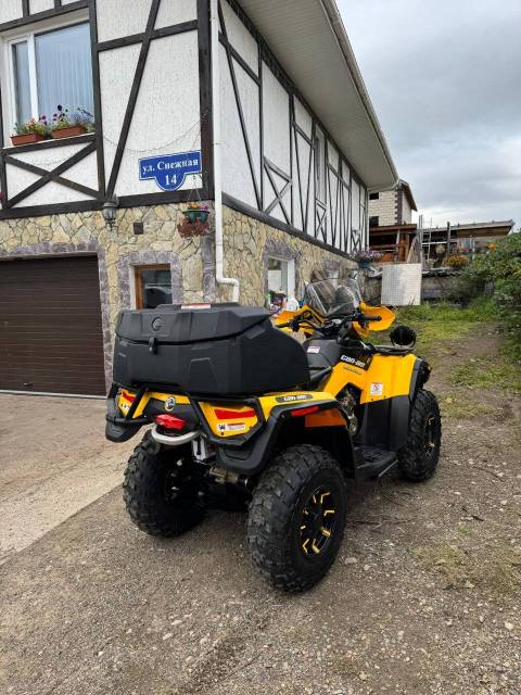 BRP Can-Am Outlander Max 650 XT. ,  \,   