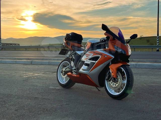 Honda CBR 1000RR Fireblade. 1 000. ., , ,   