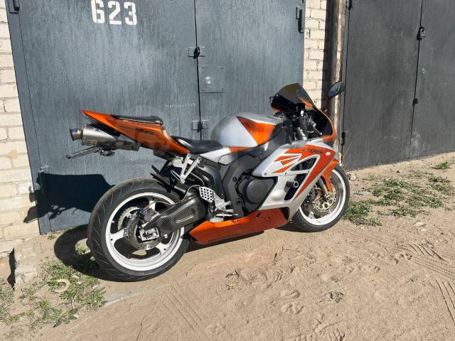 Honda CBR 1000RR Fireblade. 1 000. ., , ,   