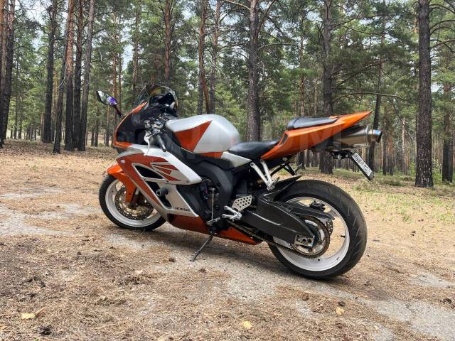 Honda CBR 1000RR Fireblade. 1 000. ., , ,   