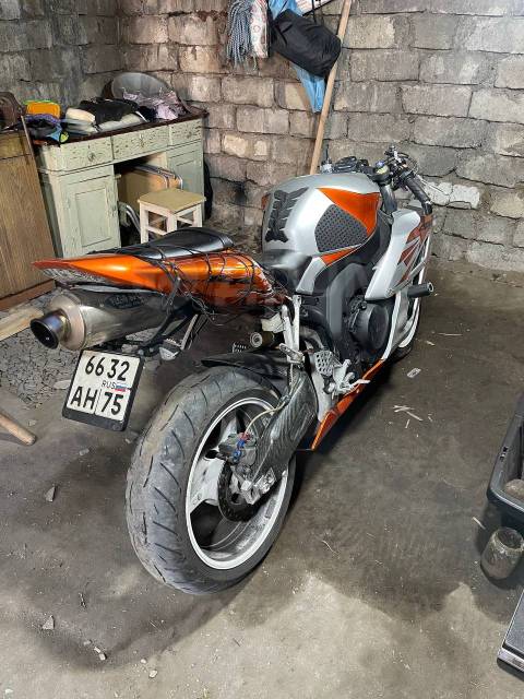 Honda CBR 1000RR Fireblade. 1 000. ., , ,   