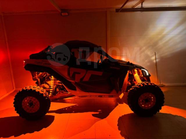 BRP Can-Am Maverick X3 X RC Turbo R. ,  \,   