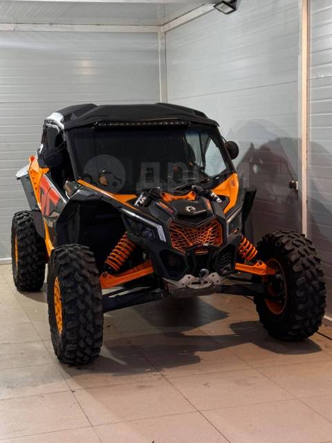 BRP Can-Am Maverick X3 X RC Turbo R. ,  \,   