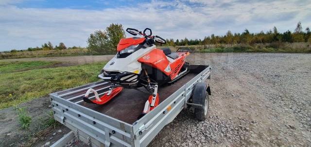 BRP Ski-Doo Summit X with Expert Package. ,  ,   