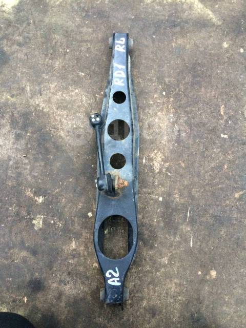 Рычаг задней подвески хонда срв рд1. Нижний рычаг honda cr-v rd1. Honda cr-v rd1 подвеска. Задний нижний рычаг хонда срв рд1. Задний рычаг хонда срв 1.