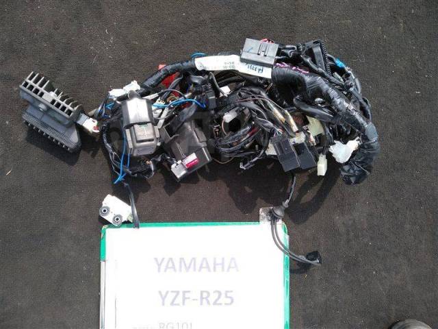  YAMAHA YZF-R25 [UT17795089000667792] 