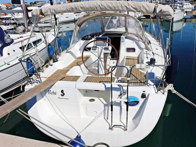 Beneteau Oceanis 34.  10,34., 2009 .     