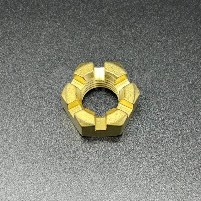   . 10  PROP NUT (Quicksilver) 