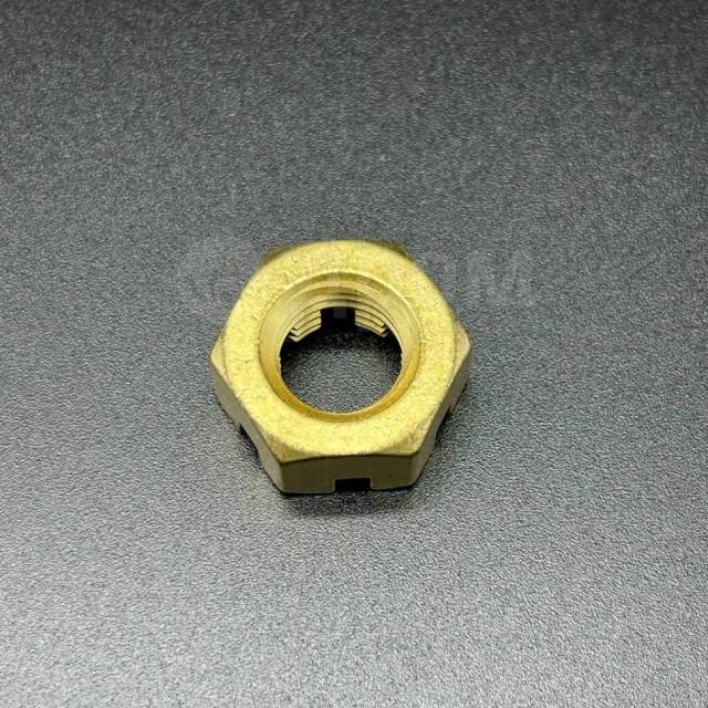   . 10  PROP NUT (Quicksilver) 