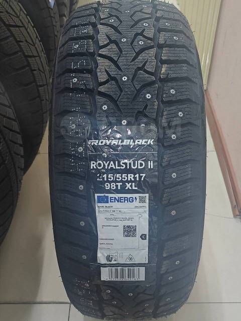 RoyalBlack Royal Stud, 215/55 R17