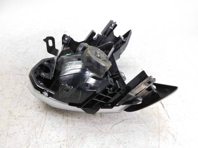 Фара Suzuki Gixxer 150 фото