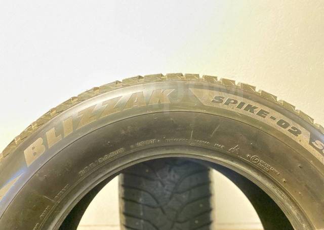 Bridgestone Blizzak Spike Suv R