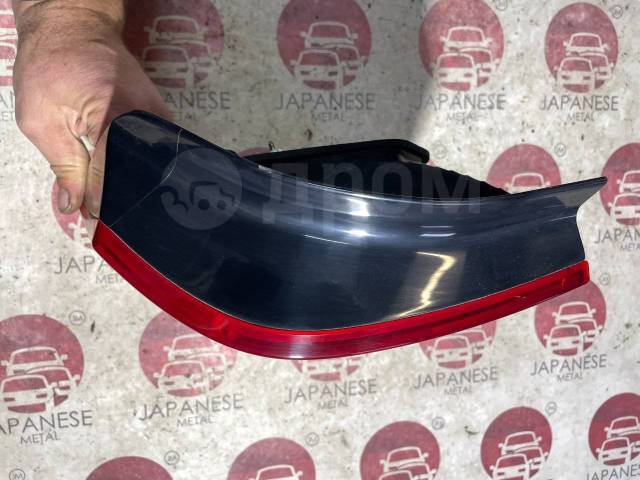 -  Toyota Corolla Allex NZE121 (63) 13-64 81561-13470  