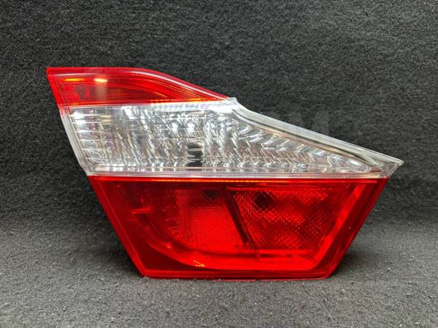 Левый фонарь в крышку Toyota Camry 50 V50