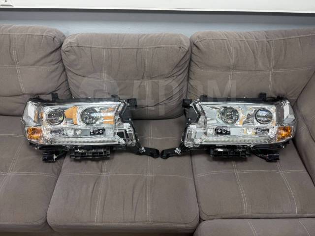    Toyota Land Cruiser 200