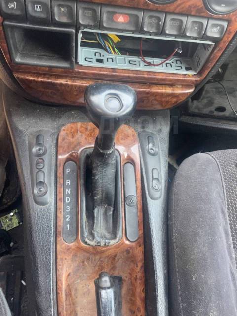     2.5 V6