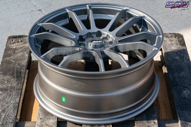 RAYS Gram Lights 57Xtreme. 7.5x17", 5x100, 5x114.3, ET38,  73,1. 