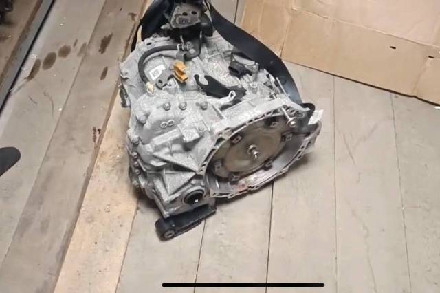  30400-20020  Toyota Avensis ZRT271 2Zrfae K311-03A