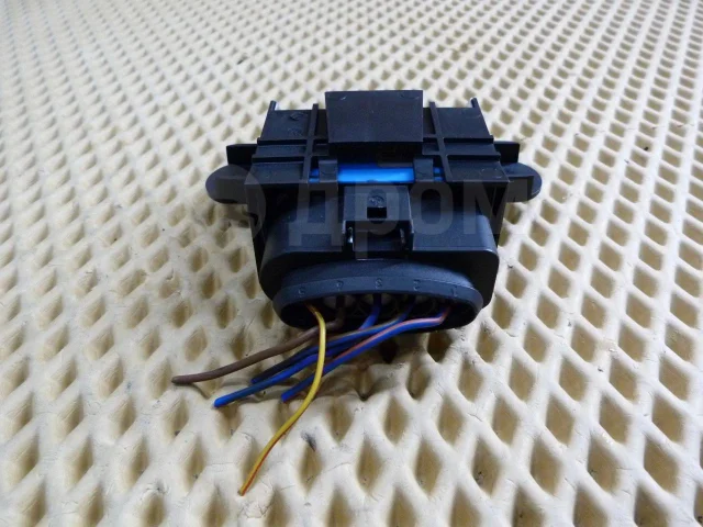 ���� ���������� ������ Audi Q3 (8U) 2012-2018 VW Tiguan 2007-2011 VW Tiguan 2011-2016 (5N0906093C) 5N0906093C �� �����