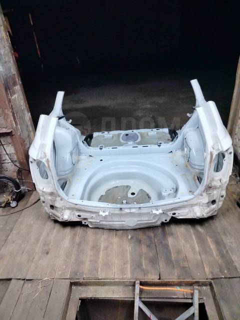 Rear cut ,    oyota Corolla Fielder 2009 ZRE-142G
