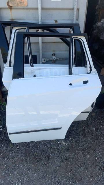 Дверь glk204 w204 glk 204 дверь белая A2047301300