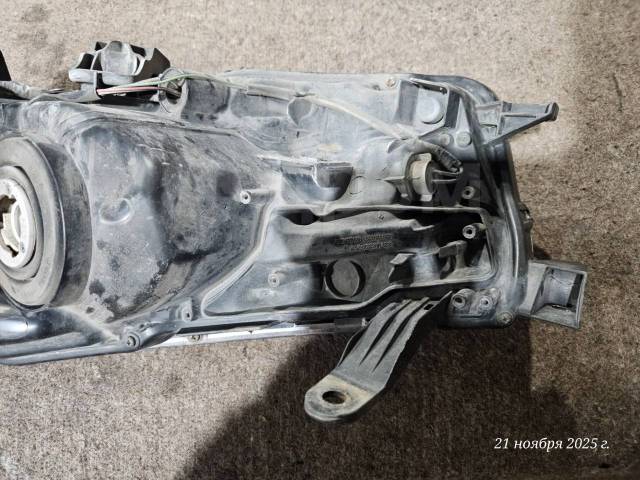  Toyota Corolla E170-180     81170-02E71 81130-02E71  